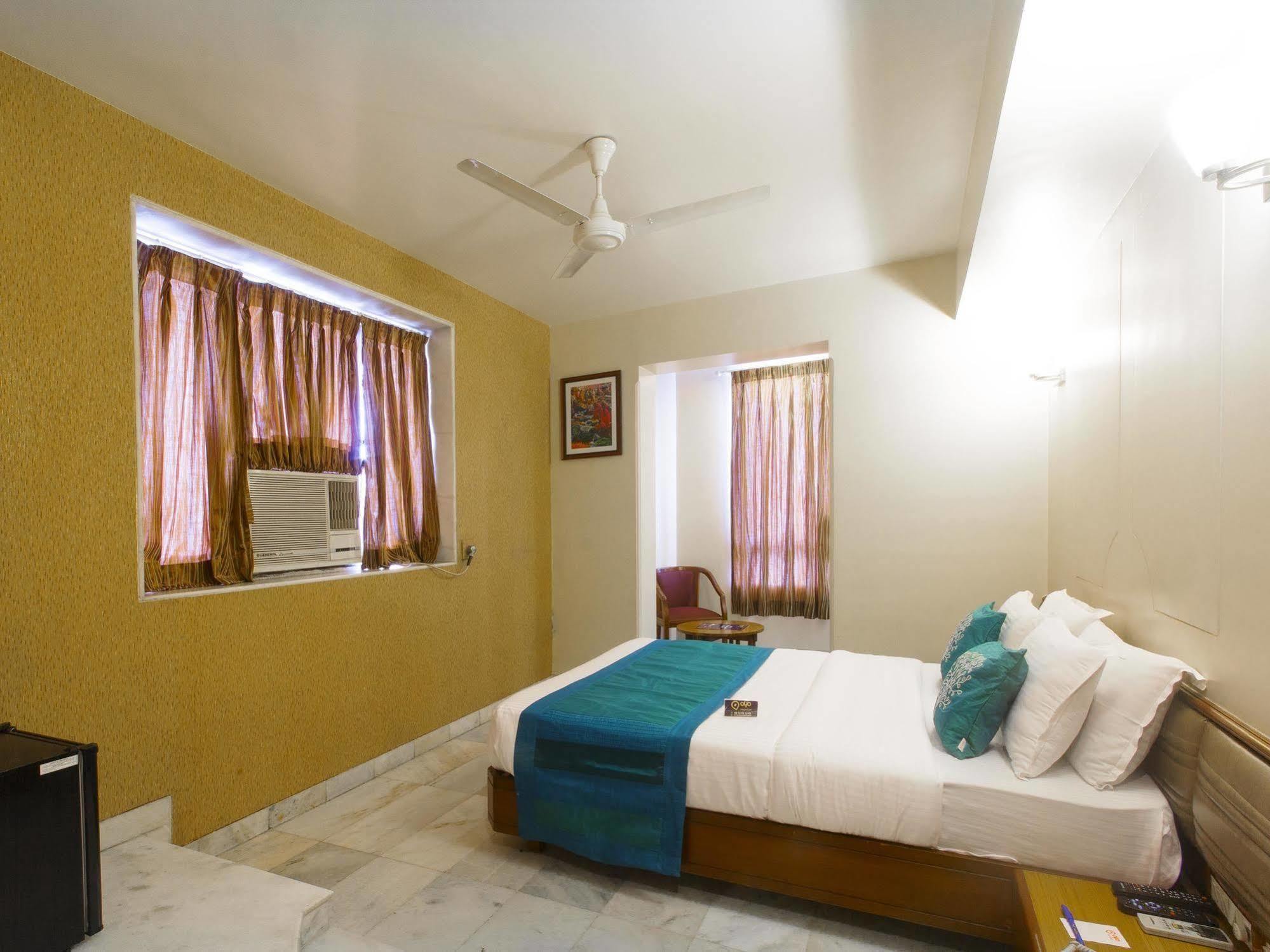 Hotel Ashray International, Sion - Near Bkc Мумбаи Экстерьер фото