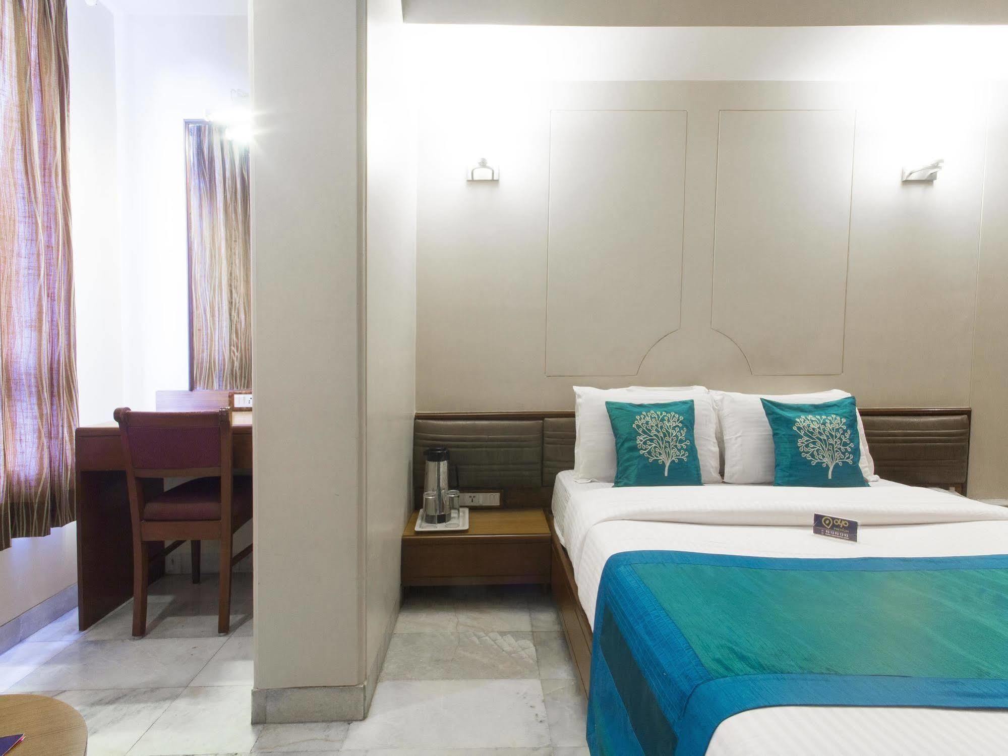 Hotel Ashray International, Sion - Near Bkc Мумбаи Экстерьер фото